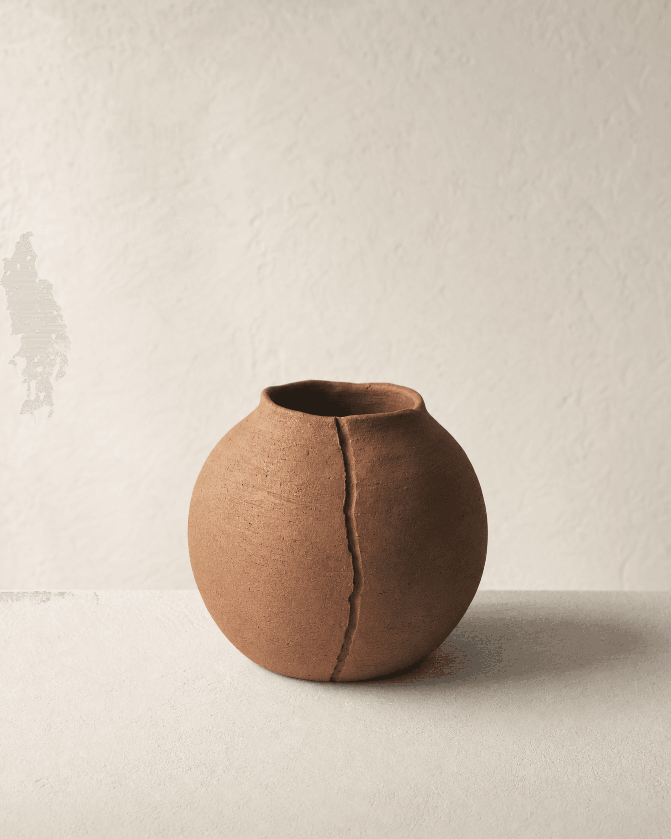 cleft vessel, raw umber clay